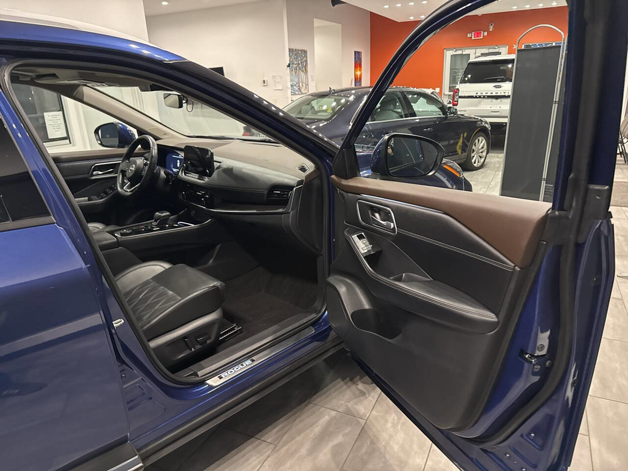 Used 2022 Nissan Rogue Platinum w/ Head-Up Display Package image 45