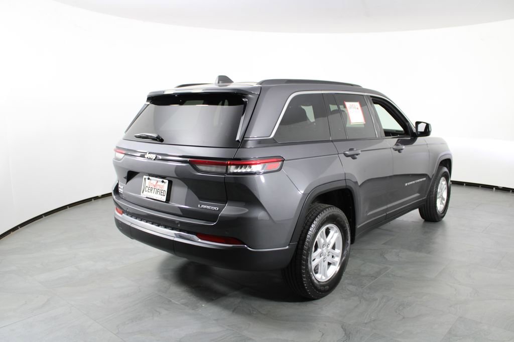 Used 2025 Jeep Grand Cherokee Laredo image 15