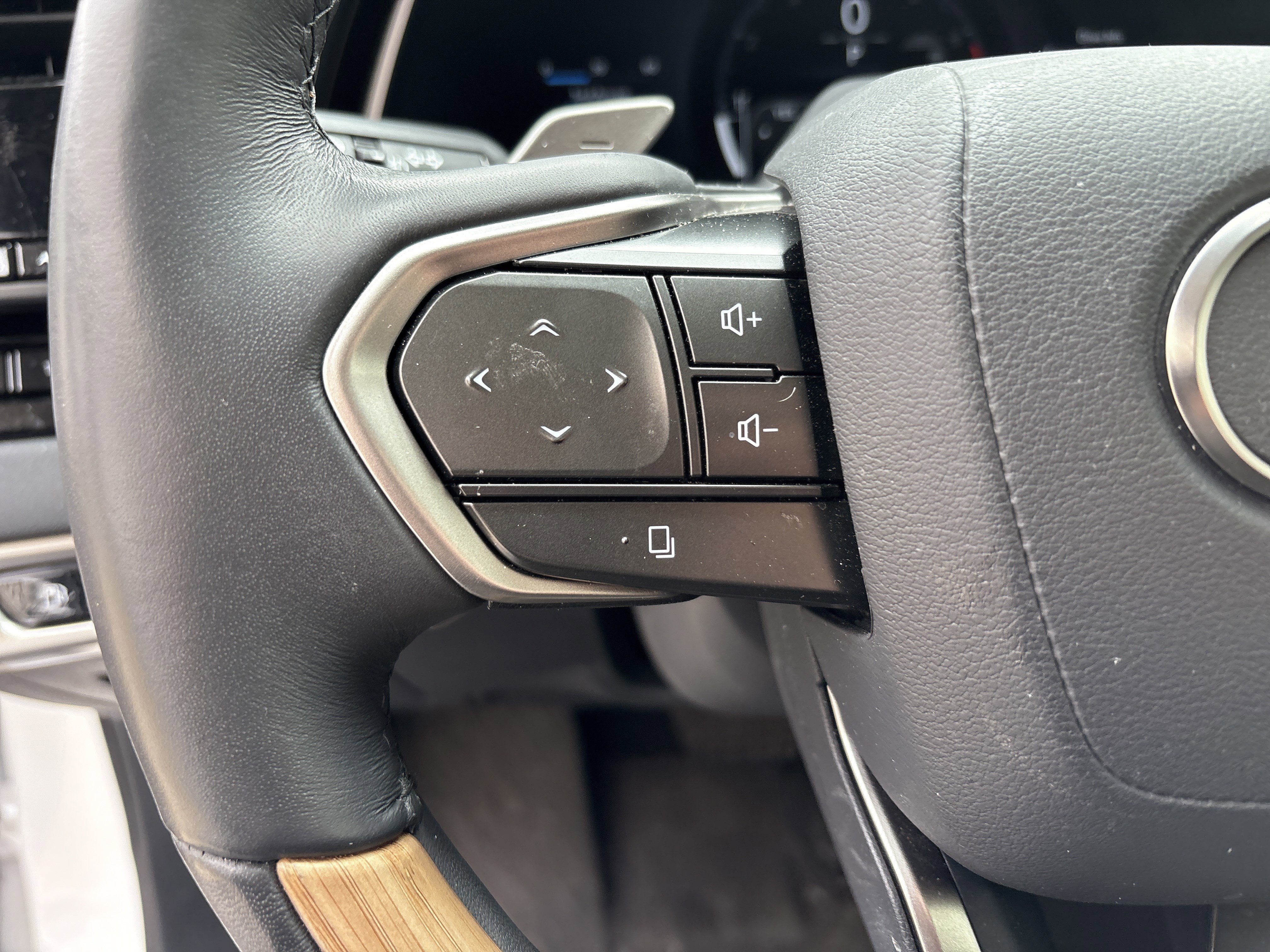 Used 2025 Lexus RX 350 350 Luxury image 19