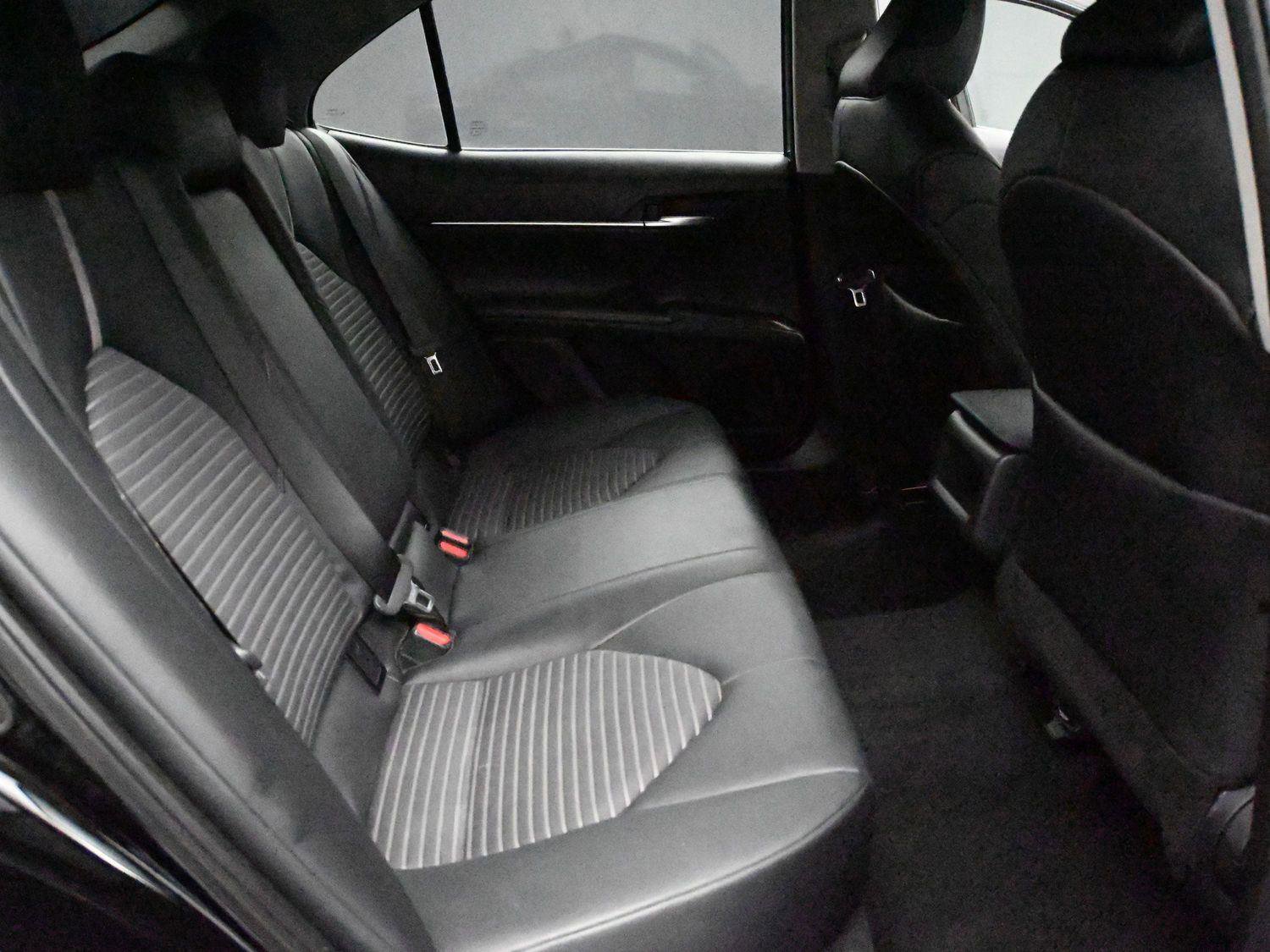 Used 2024 Toyota Camry SE image 17