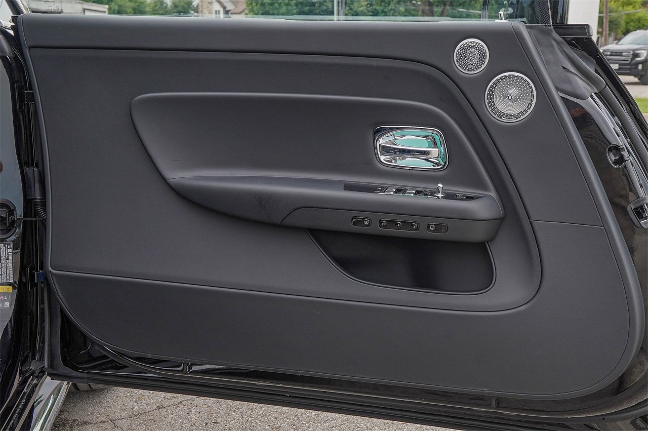 New 2025 Rolls-Royce Spectre w/ Spectre Launch Package image 42