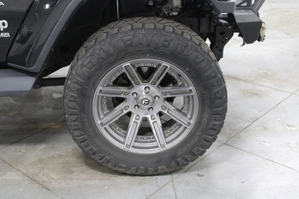 Used 2020 Jeep Wrangler Unlimited Sahara w/ Dual Top Group image 14