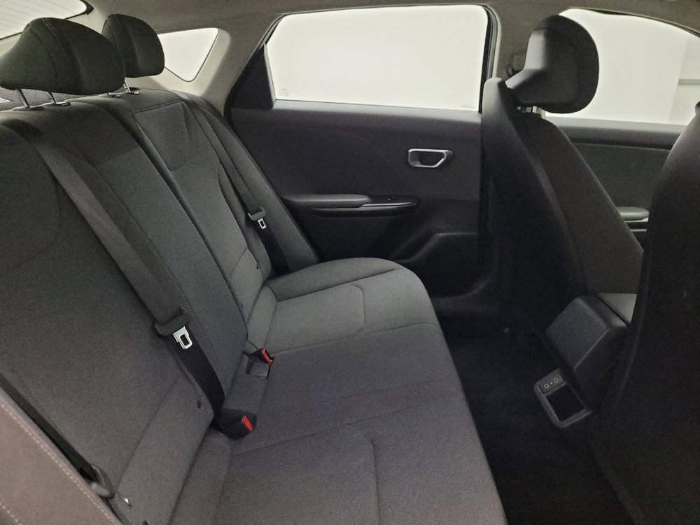 Used 2025 Kia K4 FWD image 19