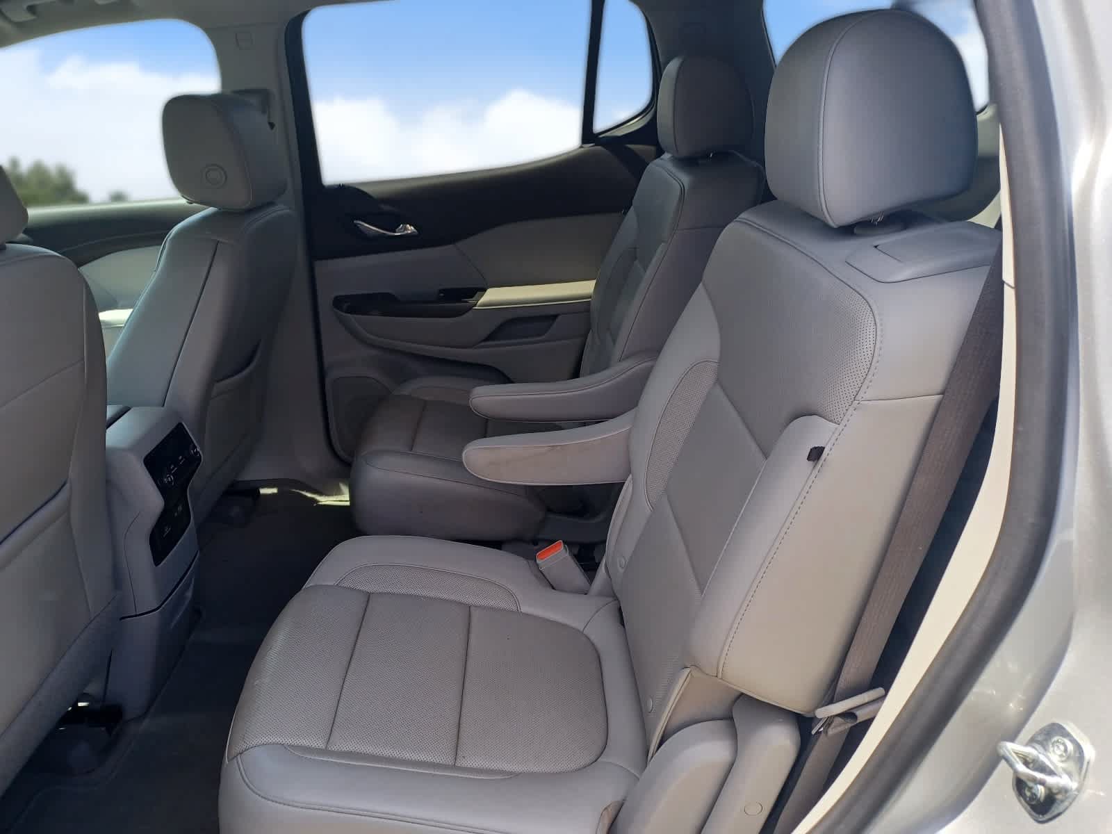 Used 2020 GMC Acadia SLT FWD image 15