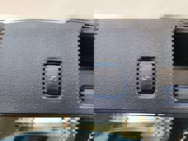 New 2025 Ford Escape SE image 31