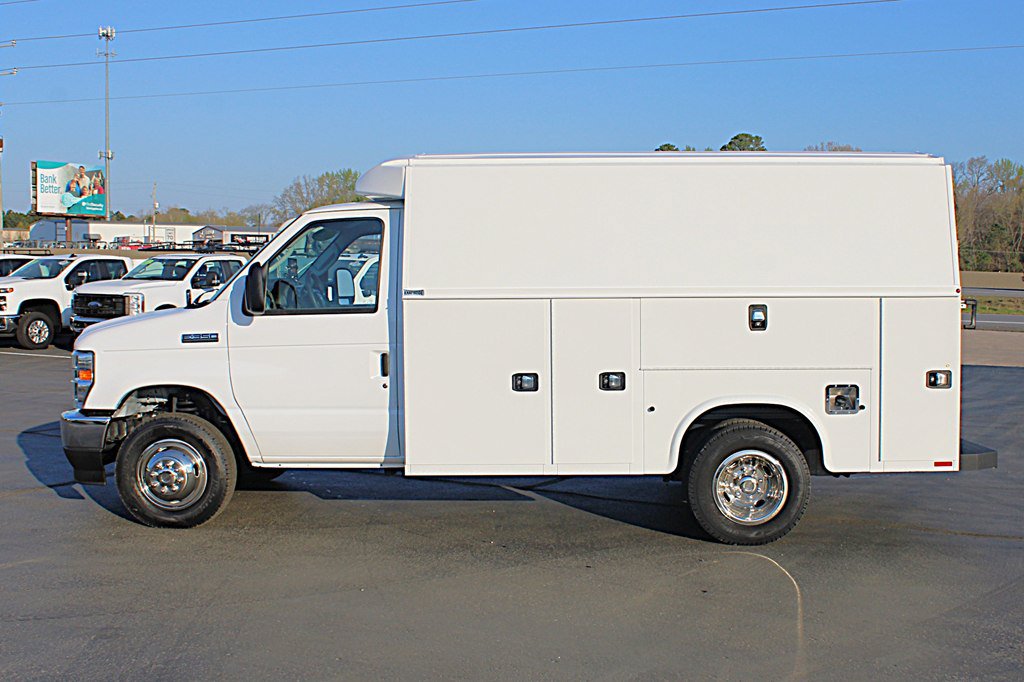 Used 2025 Ford E-350 and Econoline 350 Super Duty w/ Ambulance Prep Package RWD image 4