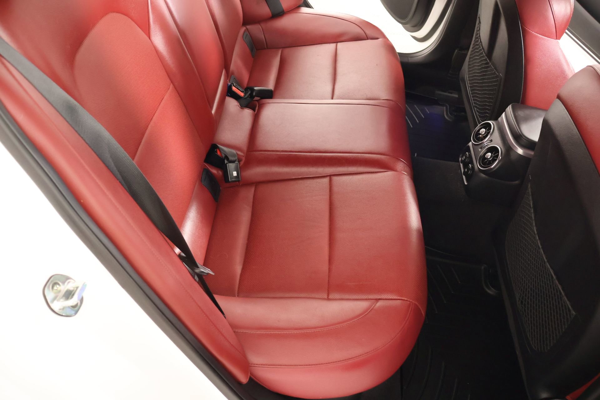 Used 2020 Kia Stinger GT1 RWD image 14