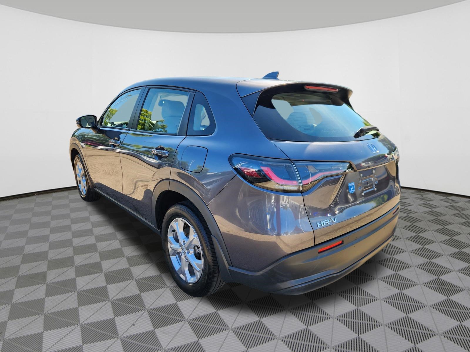 Certified 2024 Honda HR-V LX image 3