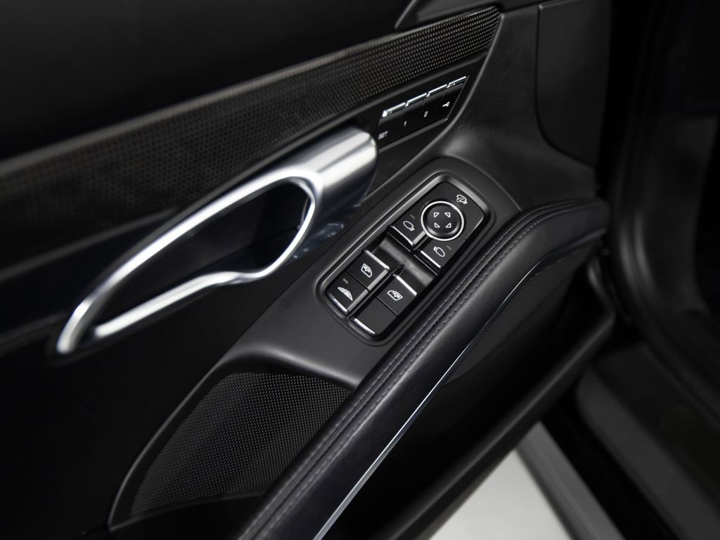 Certified 2015 Porsche 911 Turbo S AWD/4WD image 21