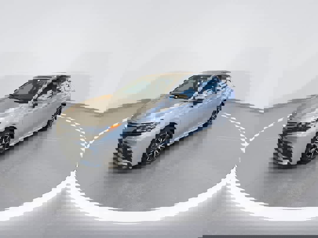 Used 2023 Toyota Camry SE image 4