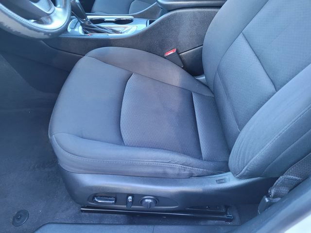 Used 2020 Chevrolet Malibu LT FWD image 17