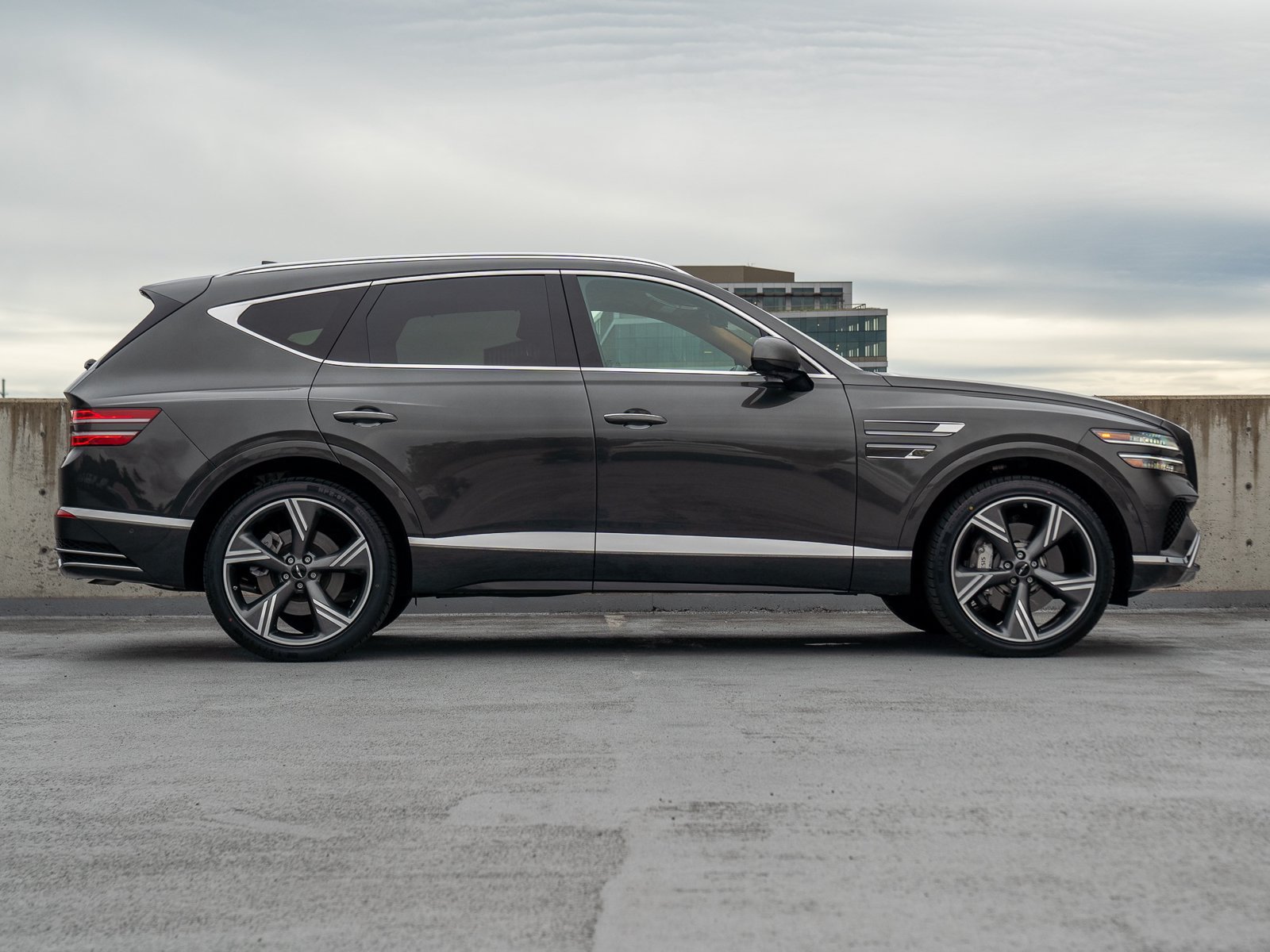 Used 2025 Genesis GV80 3.5T Prestige AWD/4WD image 6