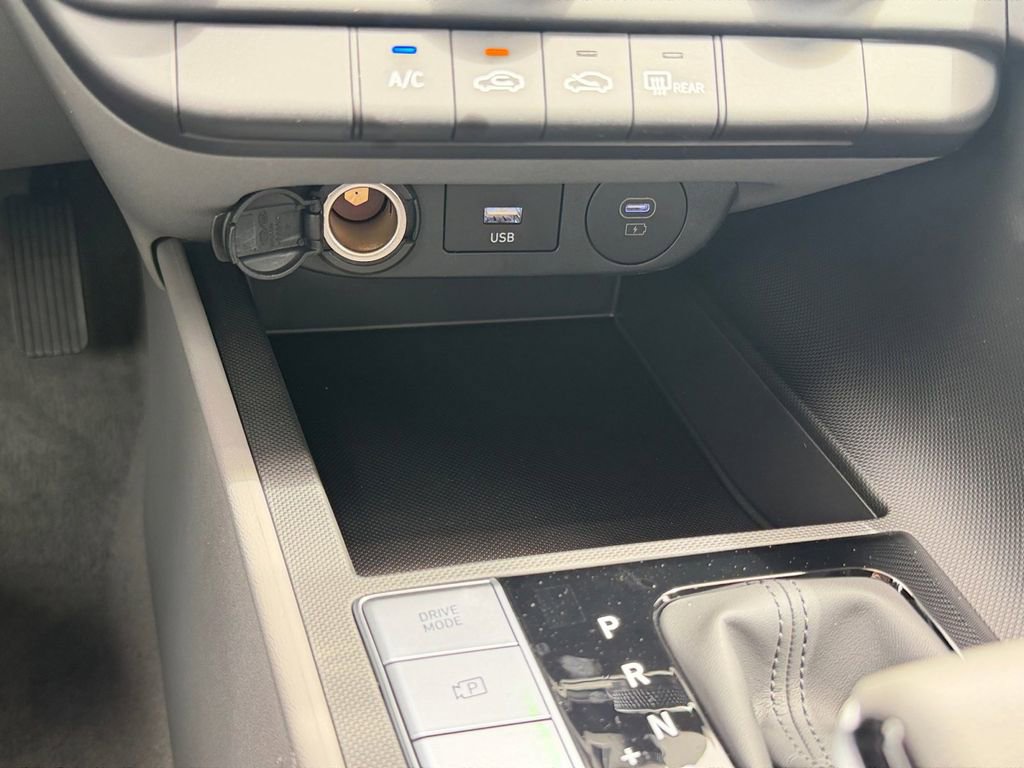 New 2026 Hyundai Elantra SE FWD image 24