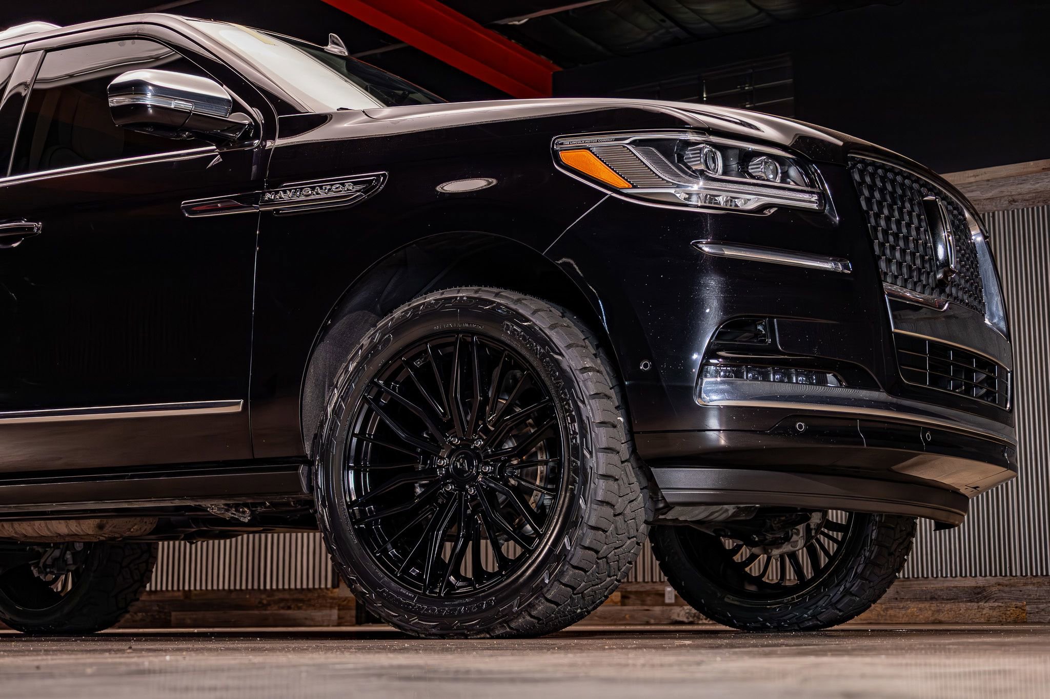 Used 2023 Lincoln Navigator L Black Label AWD/4WD image 12