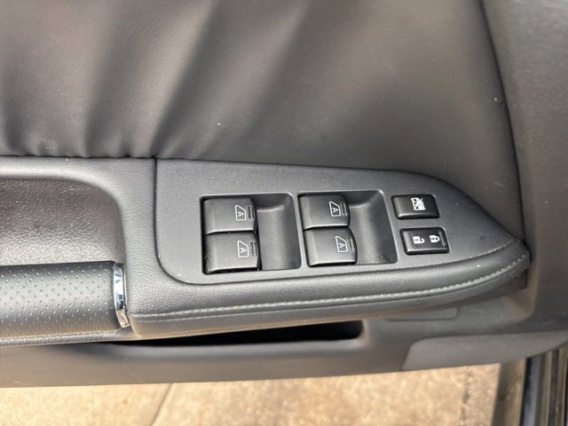 Used 2008 INFINITI M35 x w/ Technology Pkg image 12