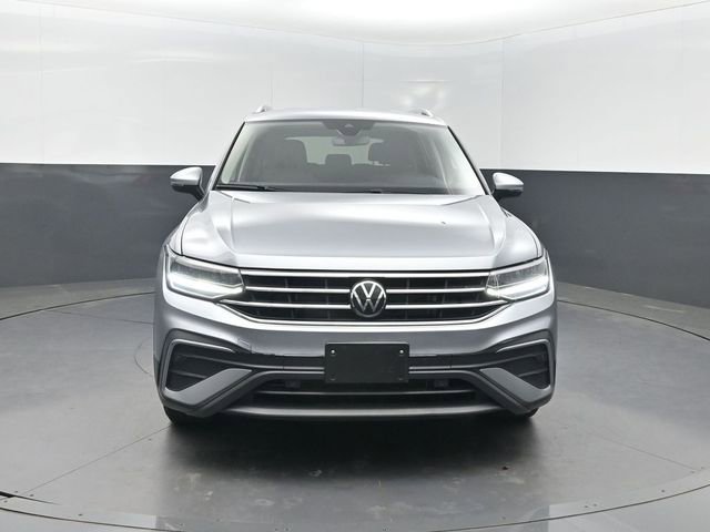 Used 2024 Volkswagen Tiguan SE FWD image 35