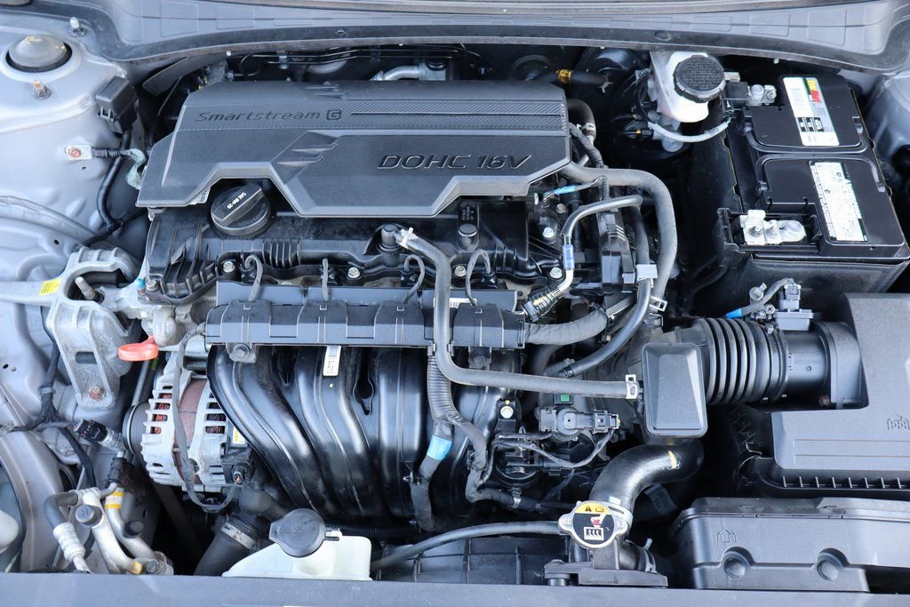 Used 2021 Hyundai Elantra SE image 27