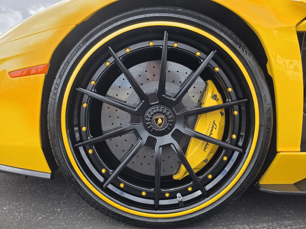 Used 2018 Lamborghini Aventador S AWD/4WD image 30