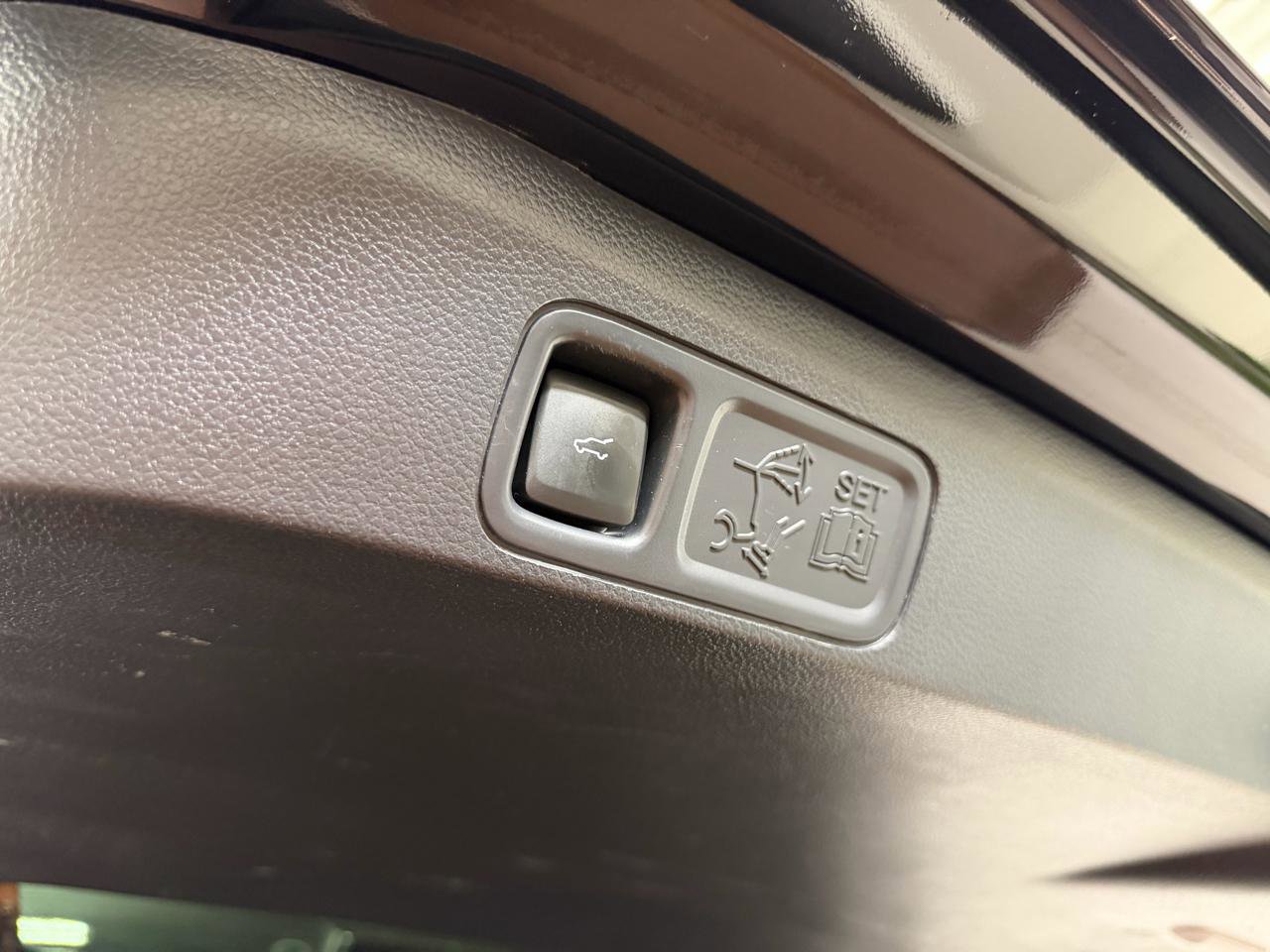 Used 2023 Ford Expedition Max Platinum AWD/4WD image 43