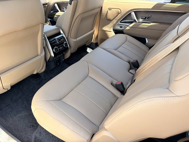 New 2026 Land Rover Range Rover Long Wheelbase SE AWD/4WD image 15