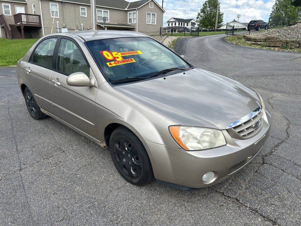 Used 2005 Kia Spectra LX FWD image 4