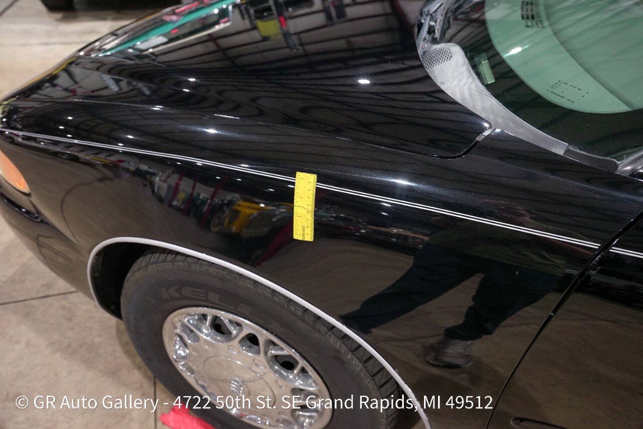 Used 2004 Buick Century Custom FWD image 28