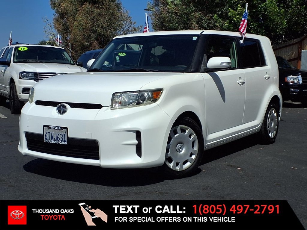 Used 2012 Scion xB FWD image 1