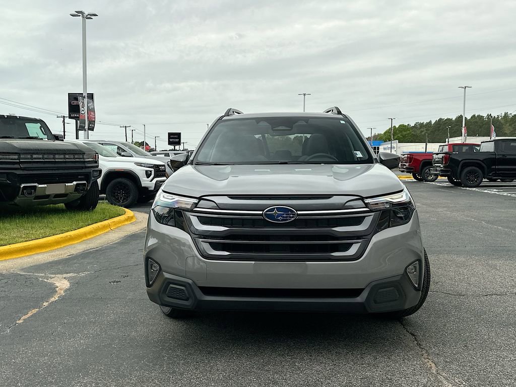 Used 2025 Subaru Forester Premium w/ Convenience Package #1 image 5