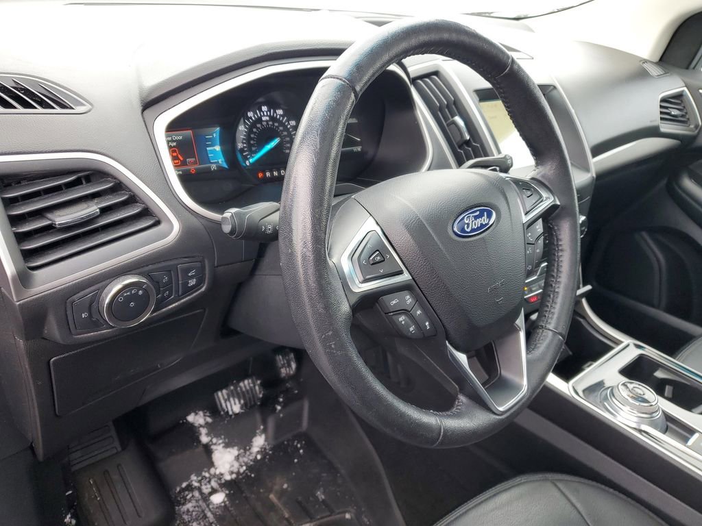 Used 2020 Ford Edge SEL w/ Convenience Package image 9
