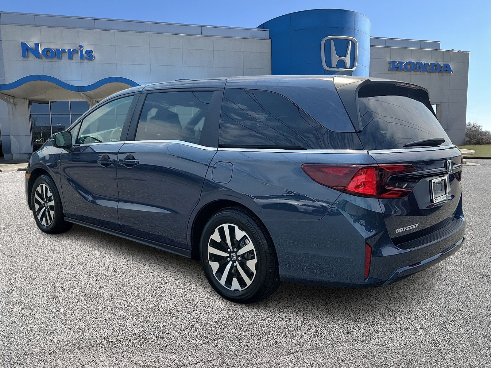New 2026 Honda Odyssey EX-L image 3