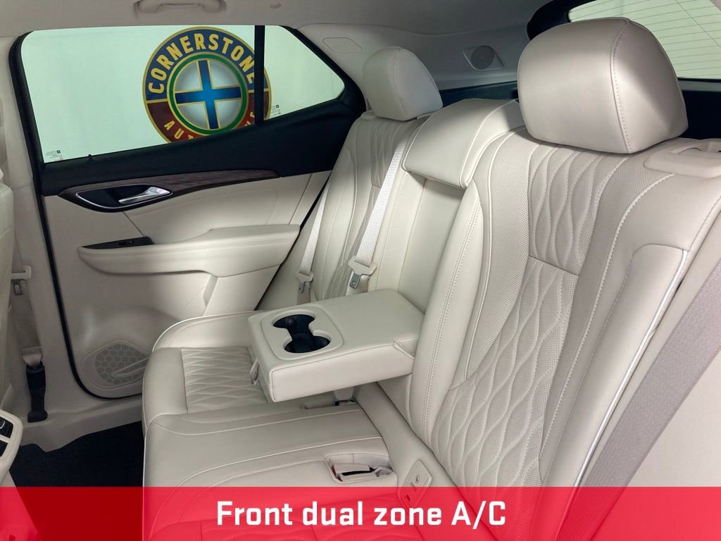 Used 2022 Buick Envision Avenir w/ Technology Package II image 18