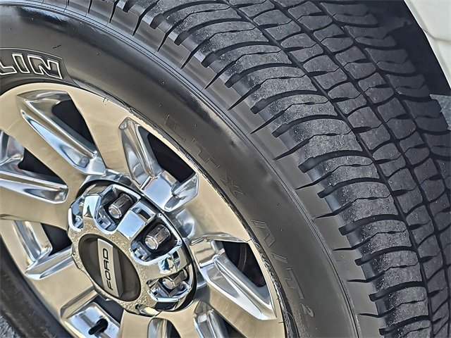 Used 2022 Ford F250 Platinum w/ FX4 Off-Road Package image 13