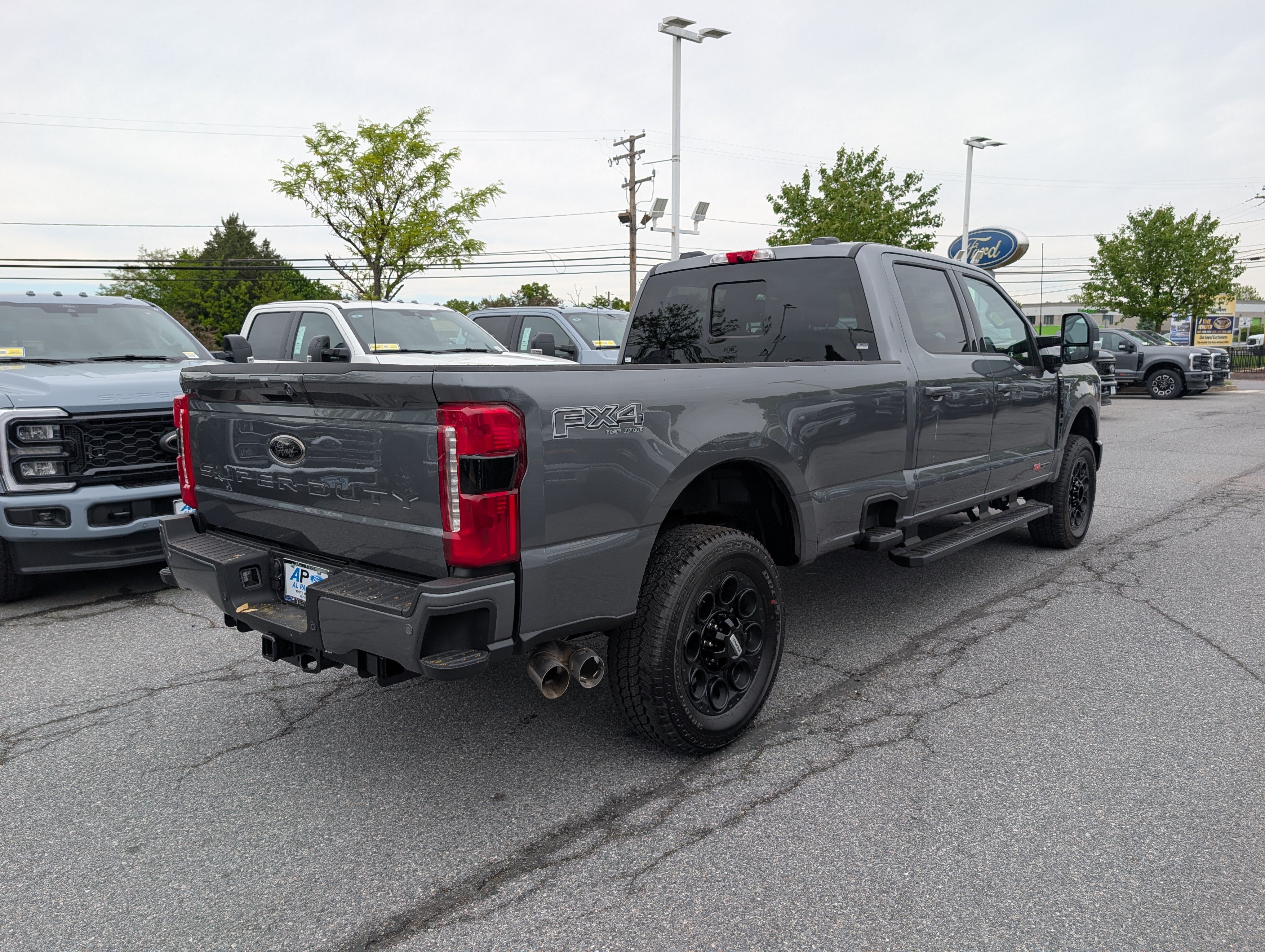 New 2026 Ford F350 Lariat w/ Black Appearance Package AWD/4WD image 2