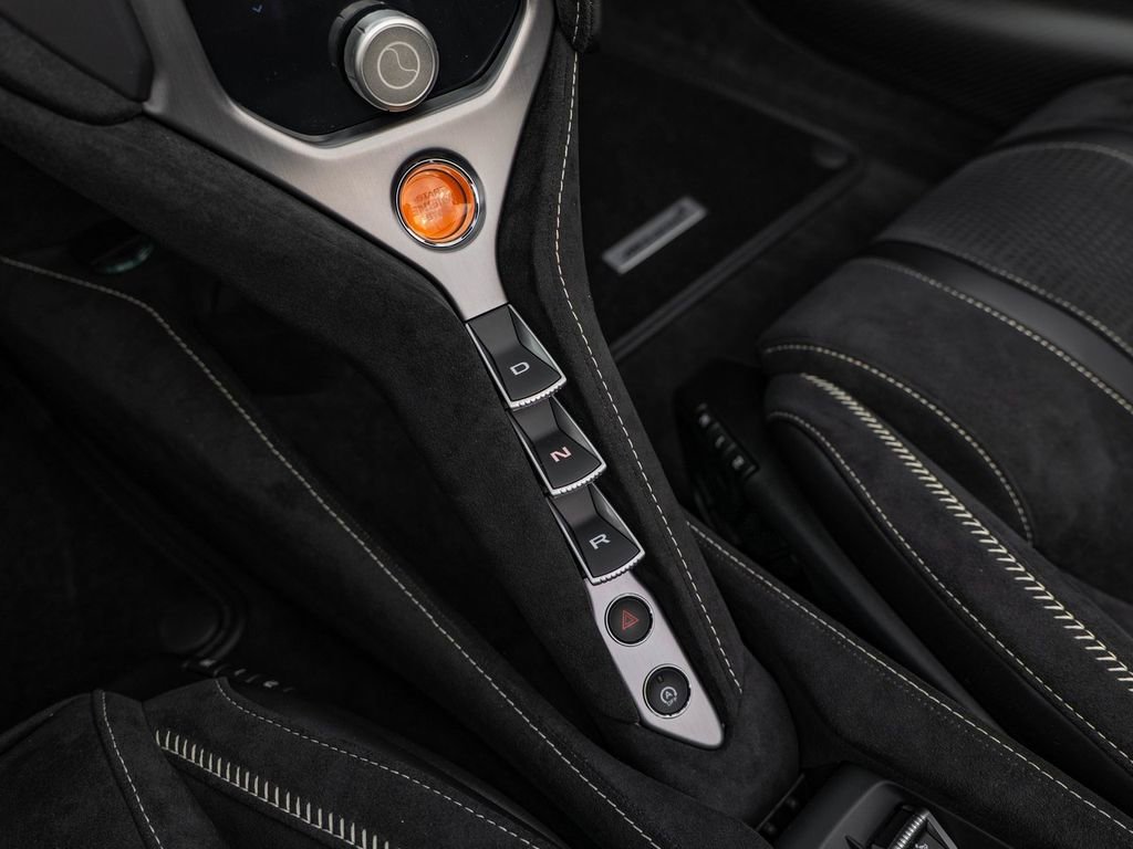 New 2026 McLaren 750S Spider RWD image 20