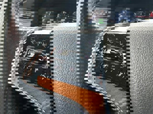 Used 2020 Cadillac Escalade Luxury image 23