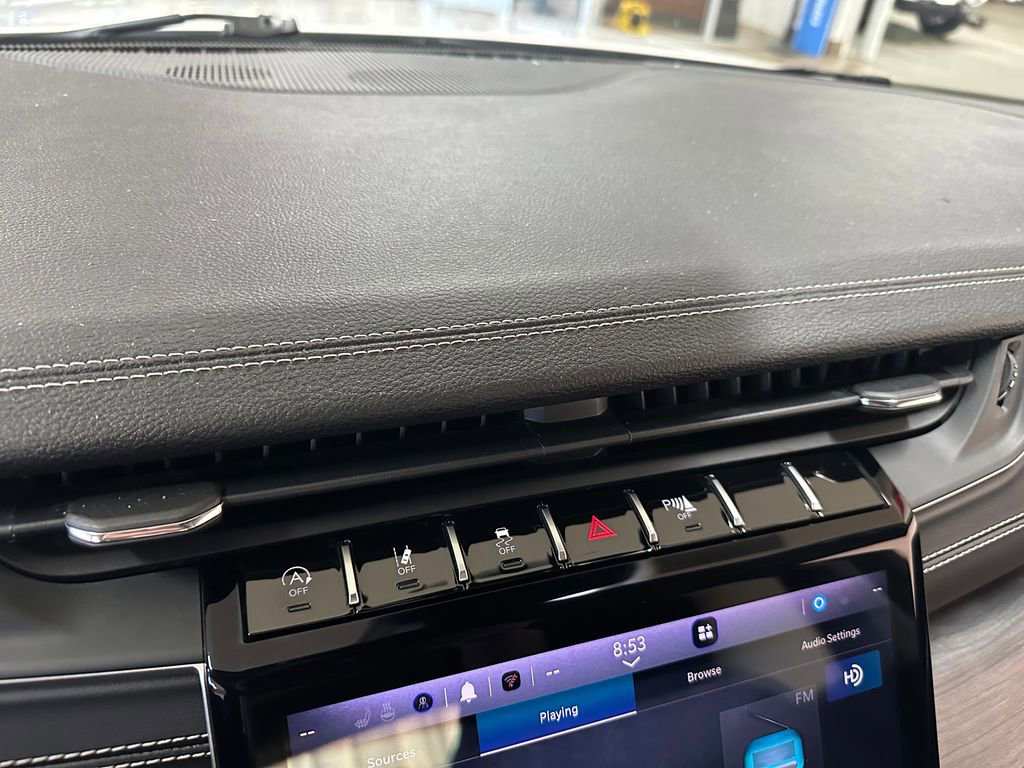 Certified 2023 Jeep Grand Cherokee Limited w/ Trailer Tow Prep Group (B) image 37