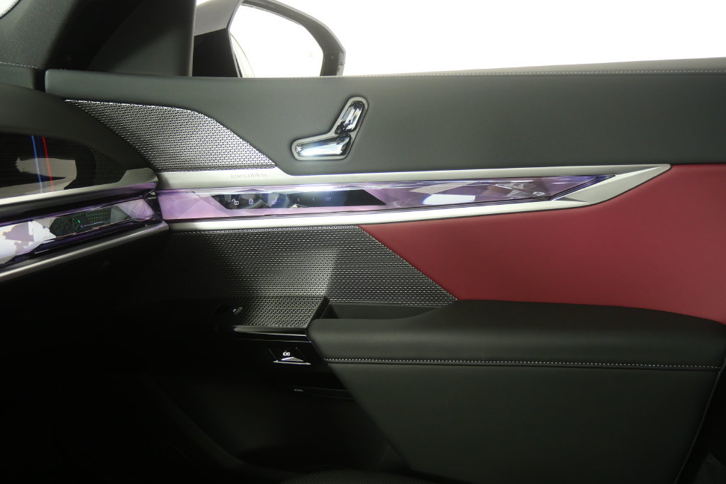 Certified 2026 BMW 740i RWD image 28