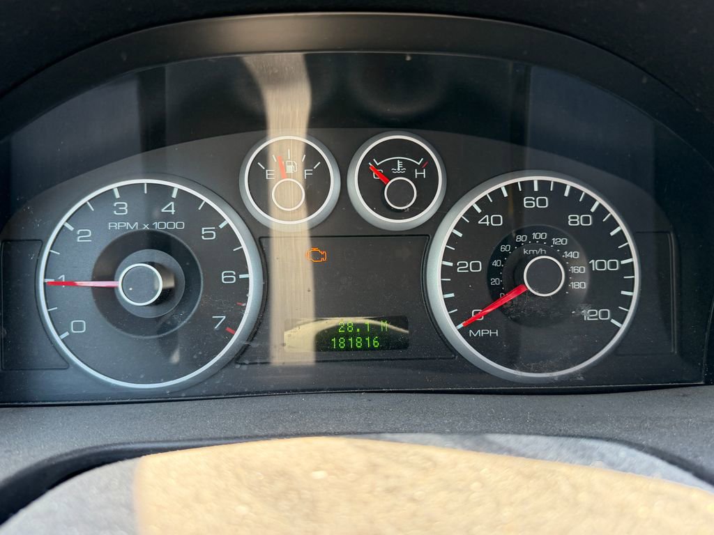 Used 2009 Ford Fusion SEL FWD image 2