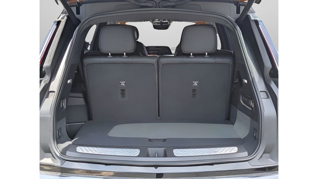 New 2026 Cadillac Vistiq Premium Luxury AWD/4WD image 6