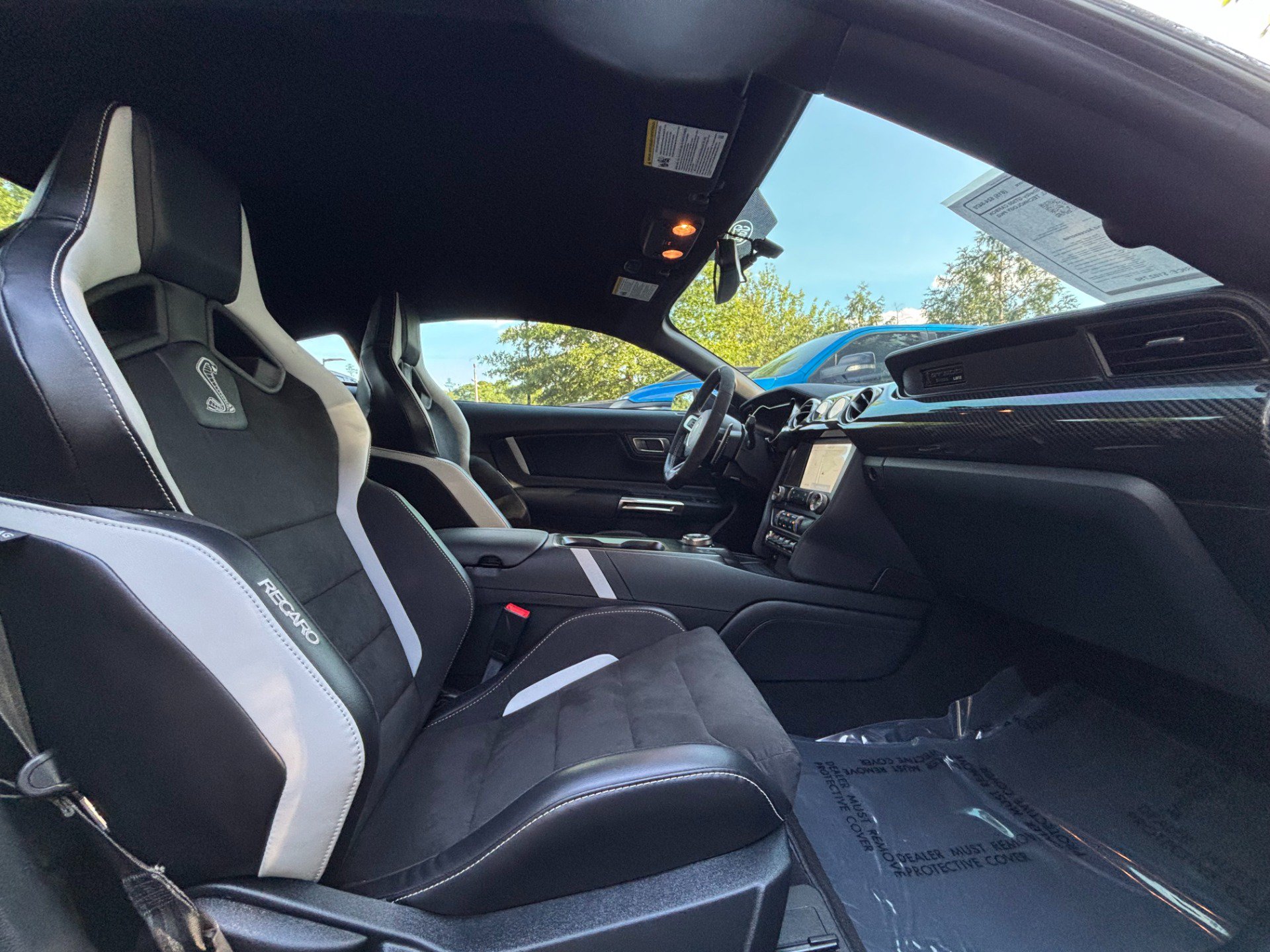 Used 2020 Ford Mustang Shelby GT500 w/ Carbon Fiber Track Pack RWD image 28