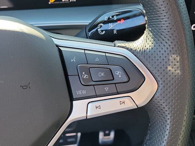 Certified 2025 Volkswagen Tiguan SE R-Line AWD/4WD image 23