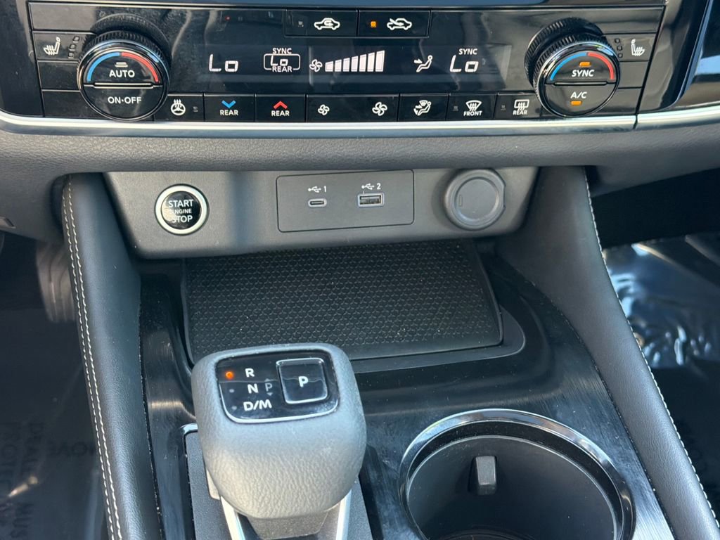 Used 2023 Nissan Rogue SL w/ SL Premium Package image 30