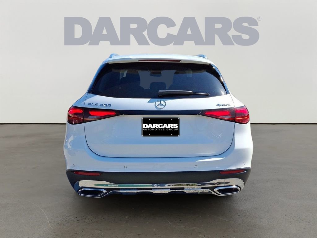 Used 2024 Mercedes-Benz GLC 300 4MATIC image 5