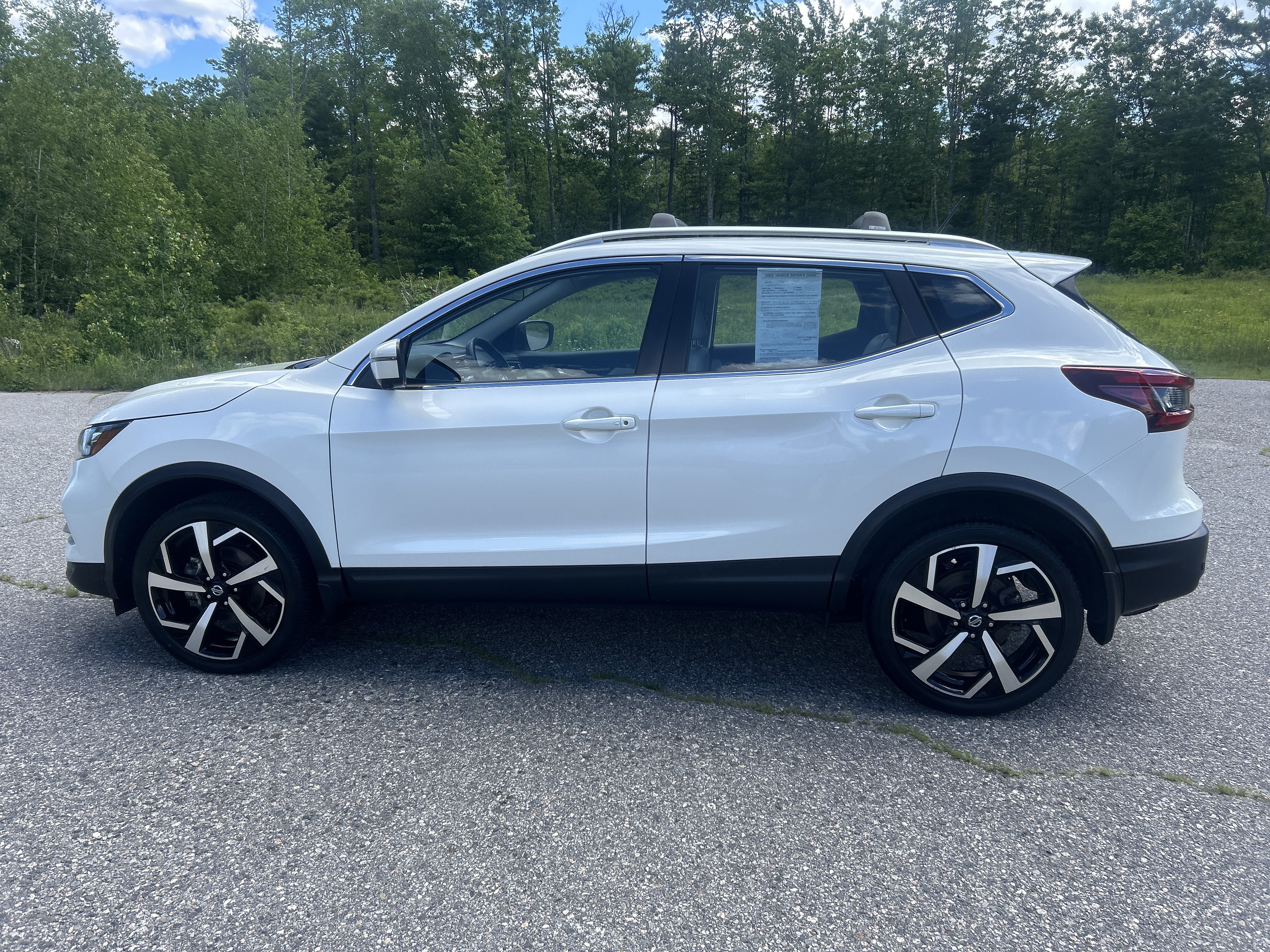 Certified 2022 Nissan Rogue Sport SL AWD/4WD image 8