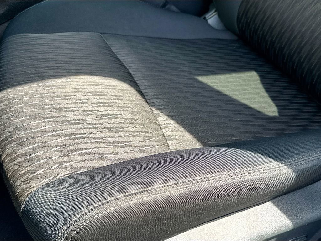 Used 2019 Nissan Rogue SV w/ Premium Package image 14