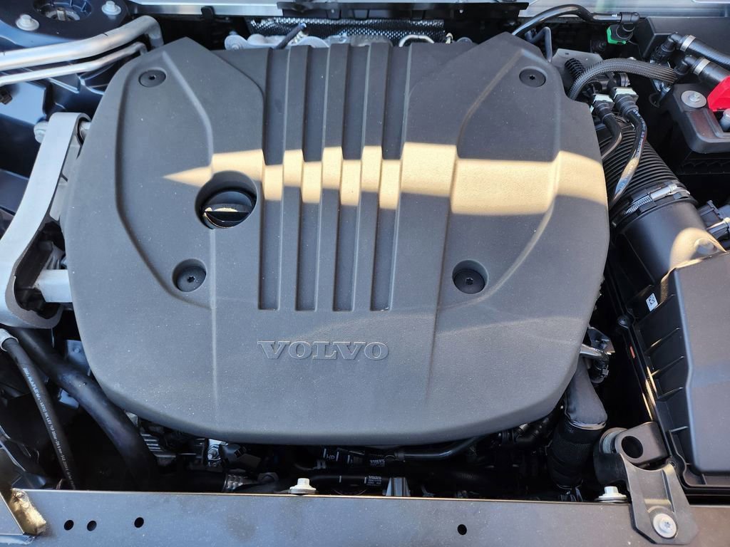 New 2026 Volvo XC60 B5 Ultra w/ Protection Package Premier image 19