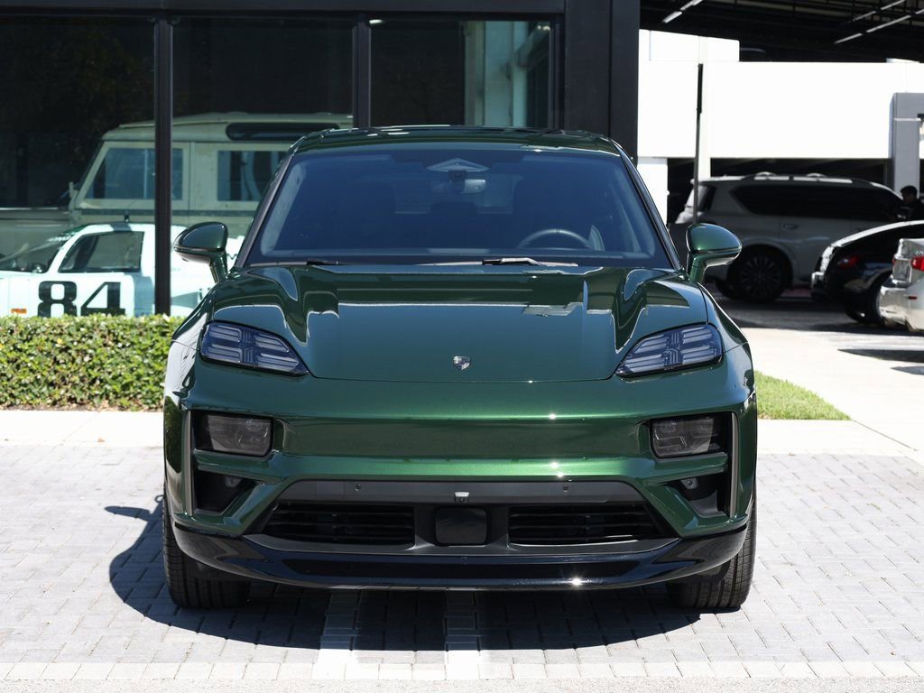 Used 2025 Porsche Macan Turbo Electric image 3