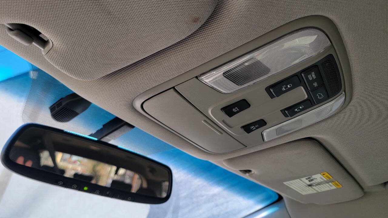 Used 2015 Kia Sedona EX w/ EX Premium Package FWD image 11