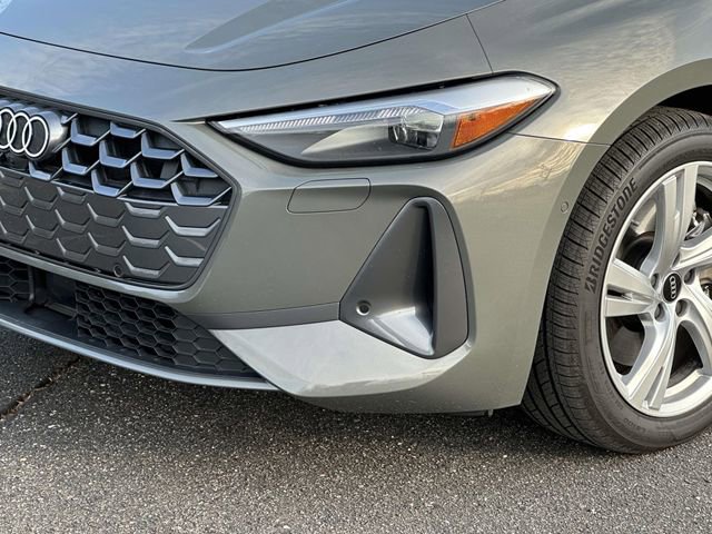 Used 2025 Audi A5 2.0T Premium image 8