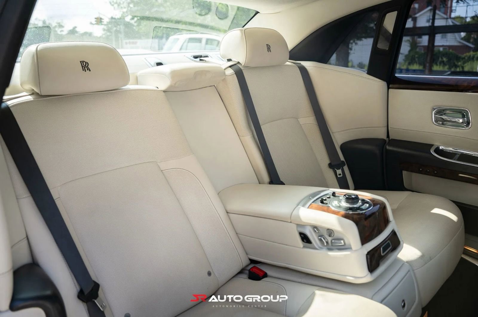 Used 2012 Rolls-Royce Ghost RWD image 13